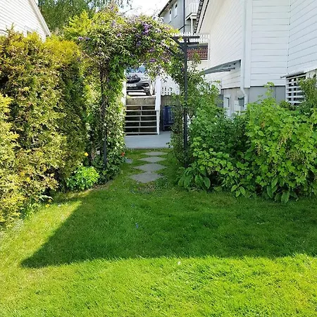 Stayplus Holiday With Patio Apartment Kristiansand